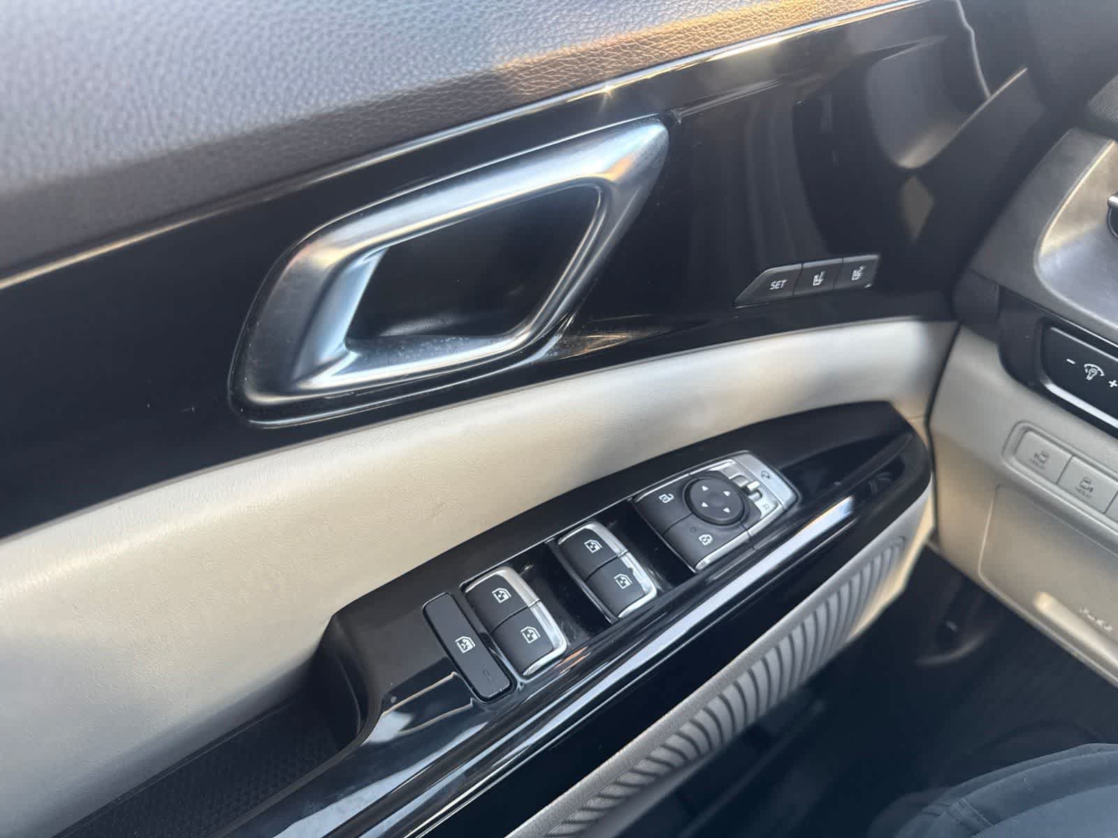 Used 2022 Kia Carnival SX FWD image 15
