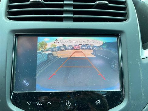 Used 2015 Chevrolet Trax LT w/ LT Sun and Sound Package FWD image 16