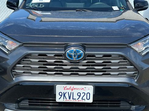 Used 2020 Toyota RAV4 XSE AWD/4WD image 12