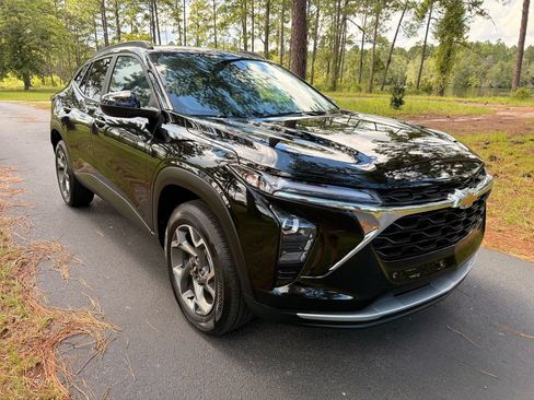 New 2026 Chevrolet Trax LT w/ Driver Confidence Package FWD image 7
