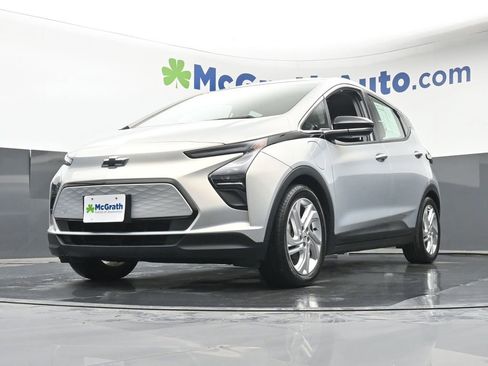 Used 2023 Chevrolet Bolt LT FWD image 7