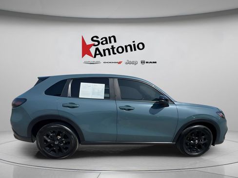 Used 2025 Honda HR-V Sport image 16