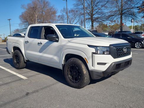 Used 2023 Nissan Frontier S image 4