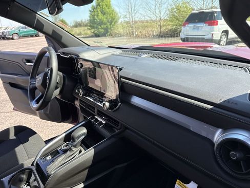 Certified 2025 Chevrolet Colorado LT image 36