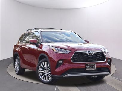 Used 2023 Toyota Highlander Platinum