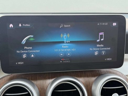 Used 2020 Mercedes-Benz GLC 300 4MATIC image 40