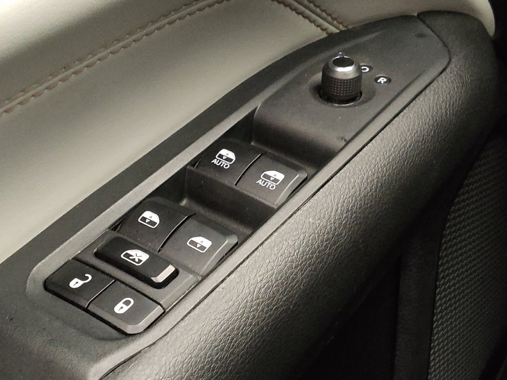 Used 2025 Jeep Compass Limited AWD/4WD image 27