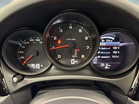 Used 2020 Porsche Macan image 19