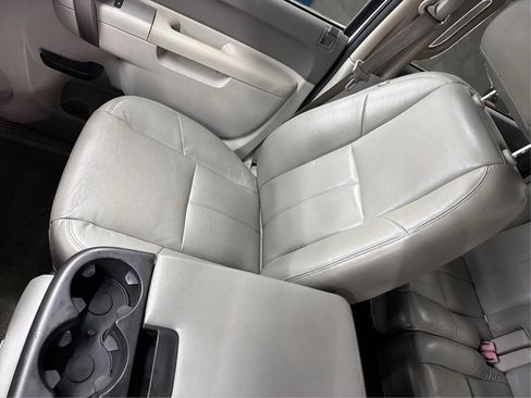 Used 2010 GMC Sierra 1500 SLE w/ Power Pack Plus RWD image 14