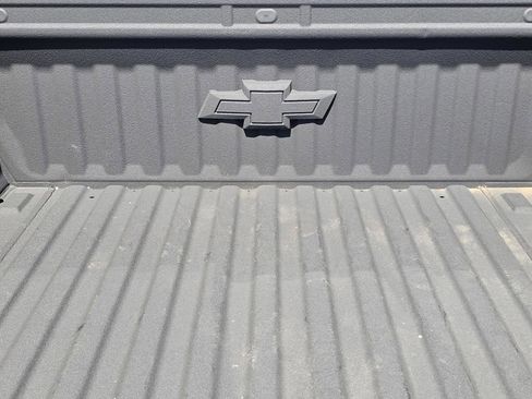 Used 2024 Chevrolet Silverado 1500 LT Trail Boss w/ LT Trail Boss Premium Package AWD/4WD image 12