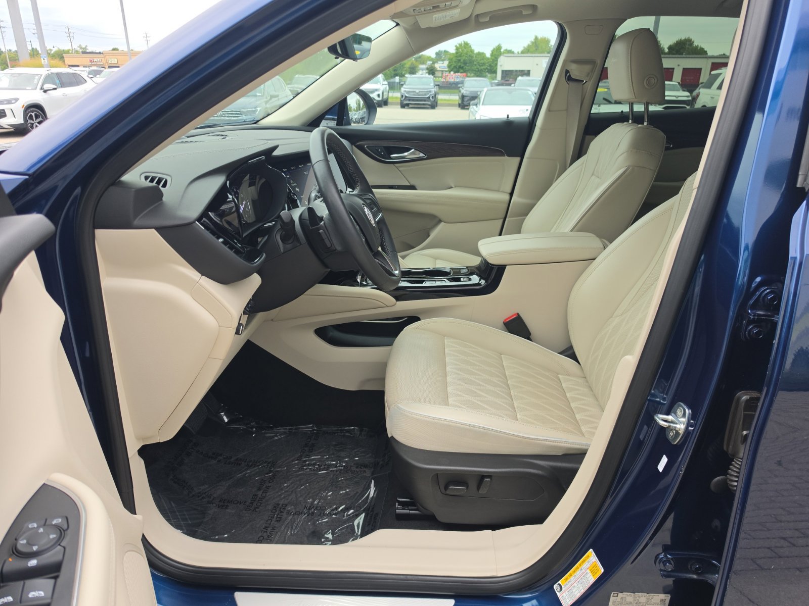 Used 2023 Buick Envision Avenir AWD/4WD image 17