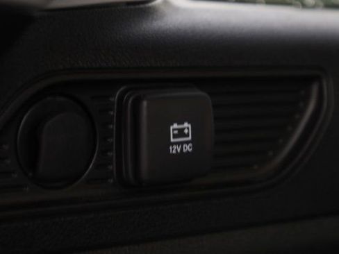 Used 2023 Jeep Grand Cherokee Laredo image 29