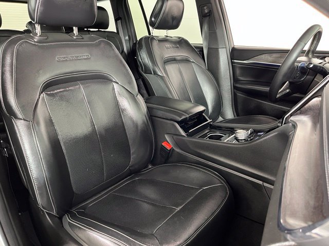 Used 2023 Jeep Grand Cherokee Overland AWD/4WD image 46