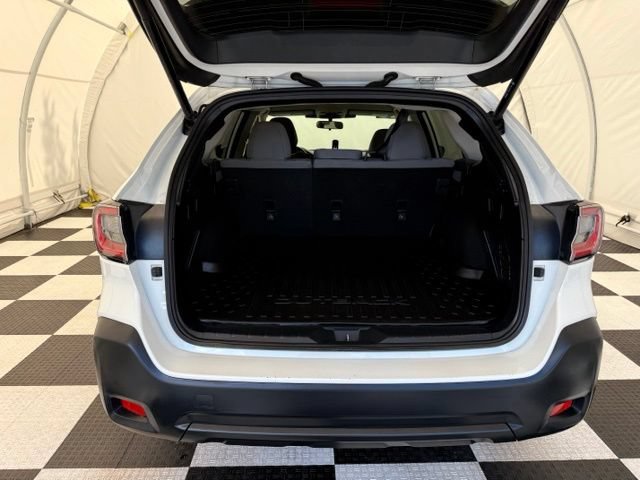 Used 2023 Subaru Outback Premium AWD/4WD image 4