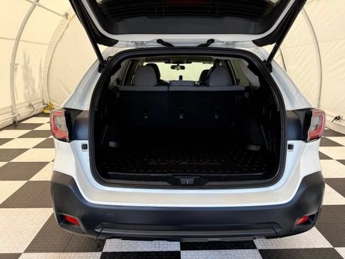 Used 2023 Subaru Outback Premium AWD/4WD image 4