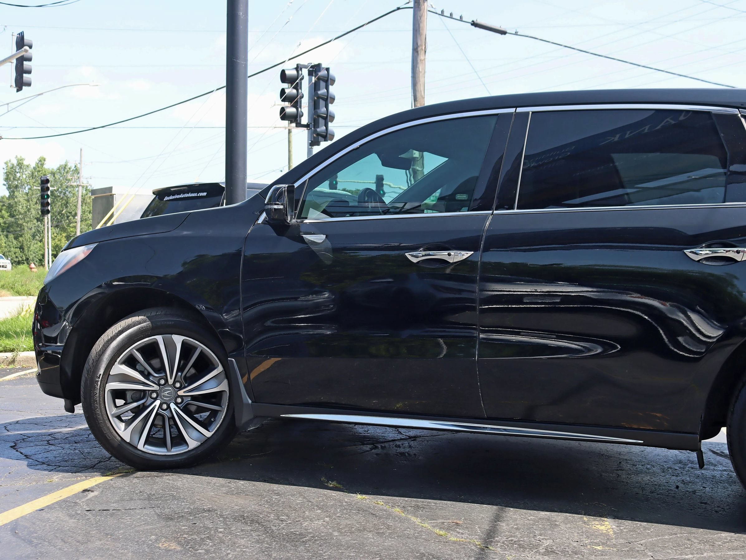 Used 2017 Acura MDX w/ Technology Package AWD/4WD image 13