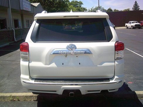 Used 2013 Toyota 4Runner Limited AWD/4WD image 7