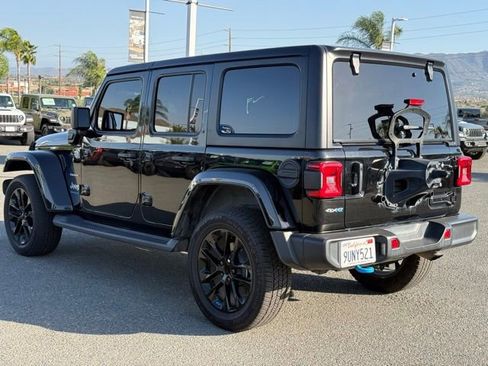 Used 2023 Jeep Wrangler Unlimited Sahara AWD/4WD image 2