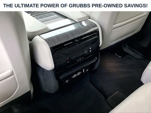 Used 2022 Jeep Wagoneer Series II AWD/4WD image 30