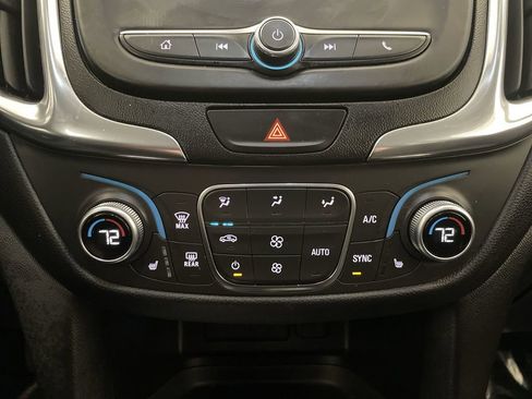 Used 2019 Chevrolet Equinox LT FWD image 11