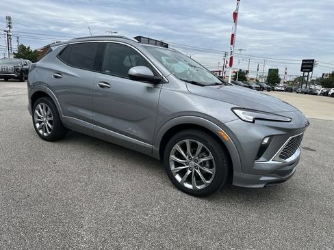 Certified 2025 Buick Encore GX Avenir w/ Avenir Technology Package AWD/4WD image 32
