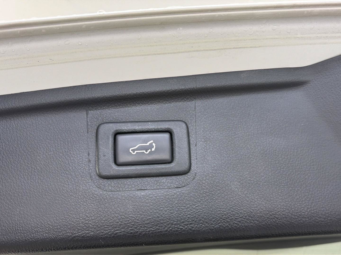 Used 2017 Subaru Outback 2.5i Limited AWD/4WD image 24