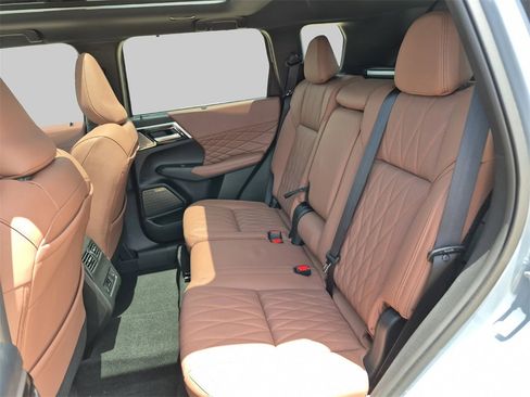 New 2025 Mitsubishi Outlander SEL image 23