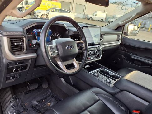 Used 2024 Ford Expedition Max XLT image 15
