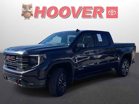 Used 2024 GMC Sierra 1500 AT4 w/ Technology Package image 6