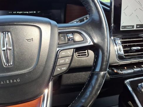 Used 2021 Lincoln Navigator Reserve AWD/4WD image 22