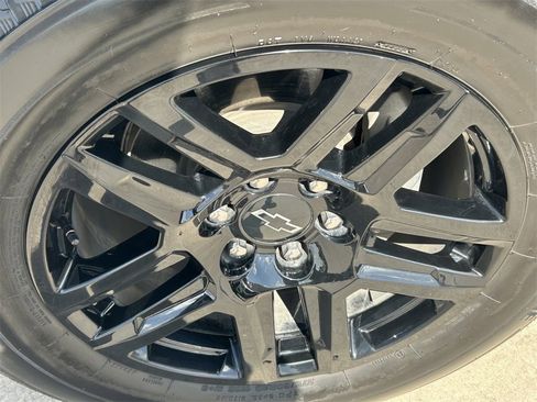 Used 2024 Chevrolet Silverado 1500 RST image 9