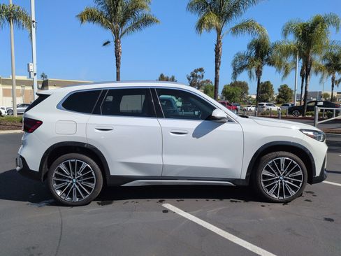 Used 2025 BMW X1 xDrive28i w/ Technology Package image 11