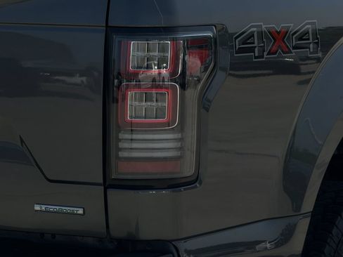 Used 2019 Ford F150 XLT w/ Equipment Group 302A Luxury AWD/4WD image 11
