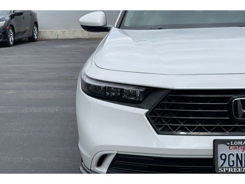 Certified 2023 Honda Accord EX image 40