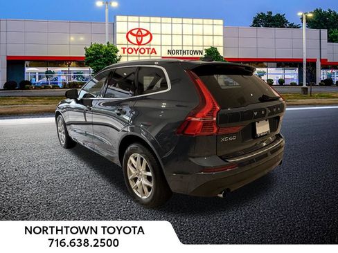 Used 2019 Volvo XC60 T5 Momentum w/ Multimedia Package AWD/4WD image 13