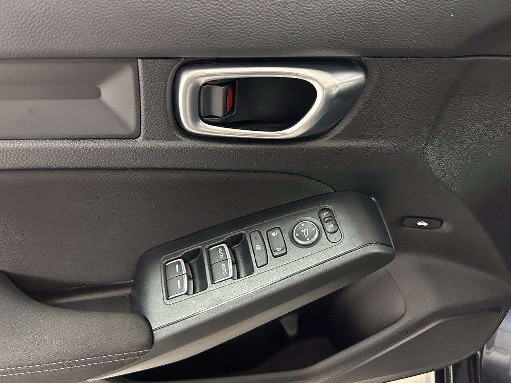 Used 2025 Honda Civic LX image 17
