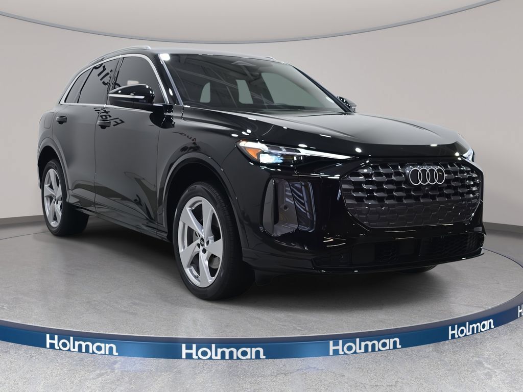 Used 2025 Audi Q5 Premium w/ Premium Plus AWD/4WD image 3
