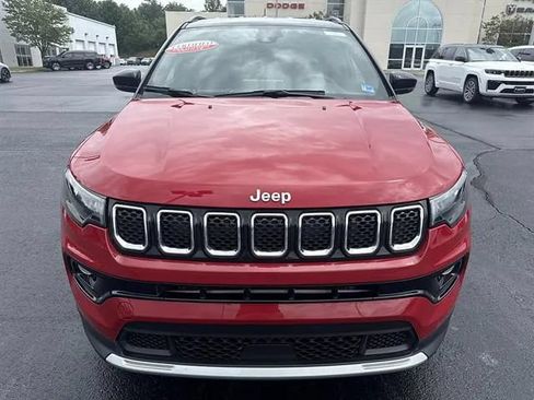 Used 2023 Jeep Compass Limited AWD/4WD image 2