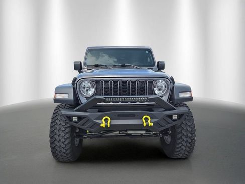 Used 2024 Jeep Gladiator Sport AWD/4WD image 8