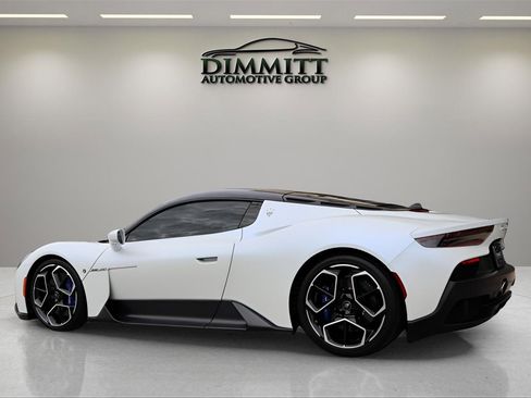 Used 2023 Maserati MC20 Coupe image 3