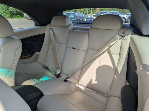 Used 2007 BMW 650i Convertible RWD image 22