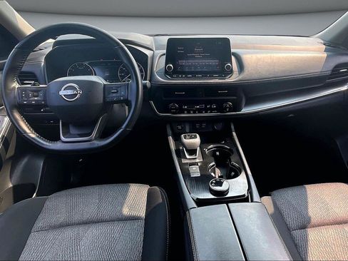 Used 2025 Nissan Rogue SV AWD/4WD image 8