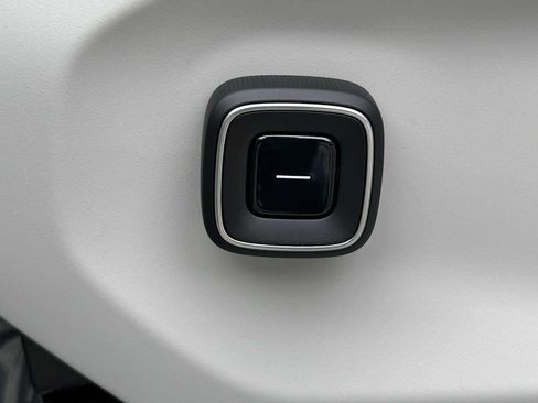 New 2025 Volvo EX90 Ultra image 23