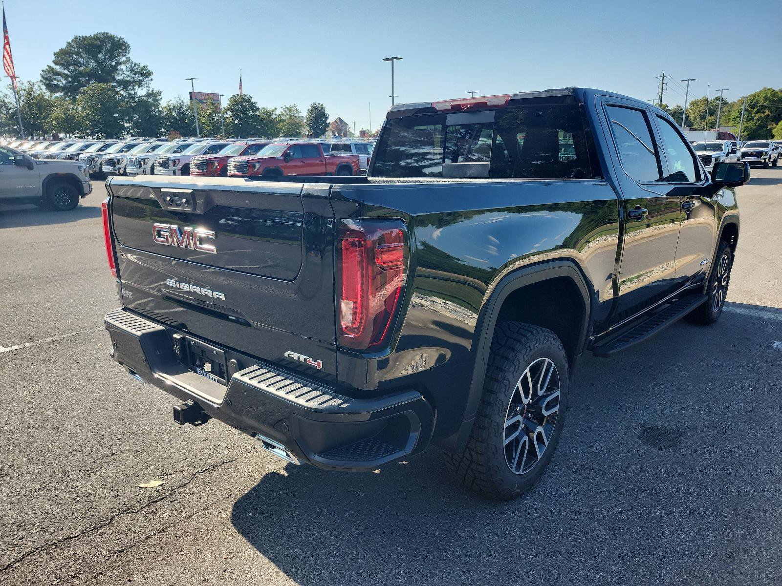 New 2026 GMC Sierra 1500 AT4 w/ AT4 Premium Package AWD/4WD image 3