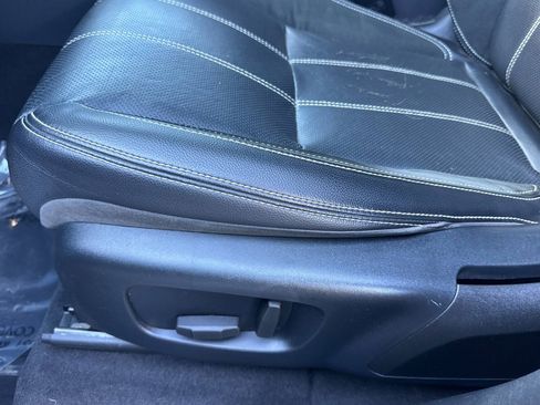 Used 2018 Land Rover Range Rover Velar R-Dynamic SE image 17