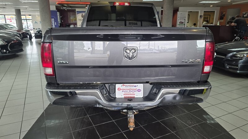 Used 2017 RAM 1500 Classic SLT AWD/4WD image 7