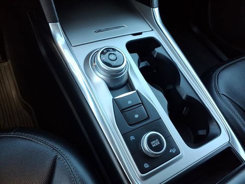 Certified 2020 Ford Explorer XLT w/ Equipment Group 202A image 19