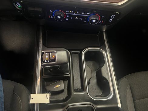 Used 2022 Chevrolet Silverado 1500 RST AWD/4WD image 40