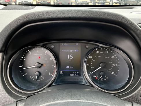 Used 2018 Nissan Rogue SL w/ Premium Package FWD image 26