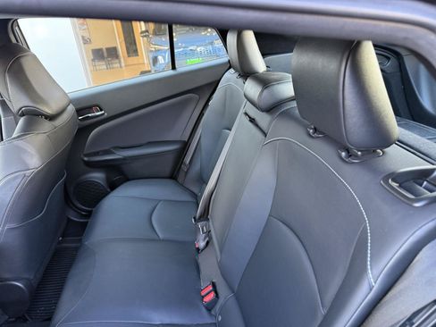 Used 2022 Toyota Prius Prime XLE FWD image 12